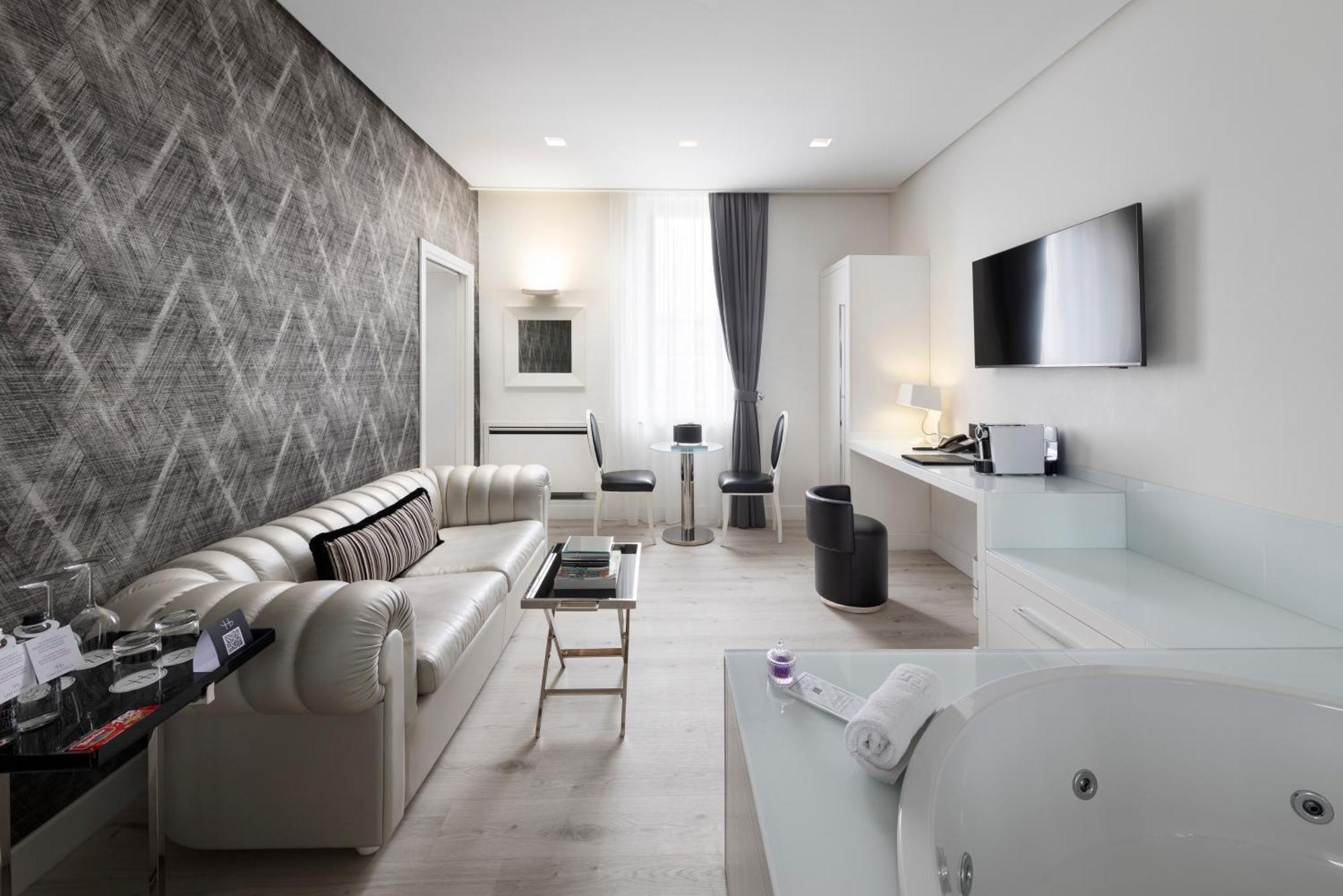 Superior Suite Spa Access,1651163979:JPEG